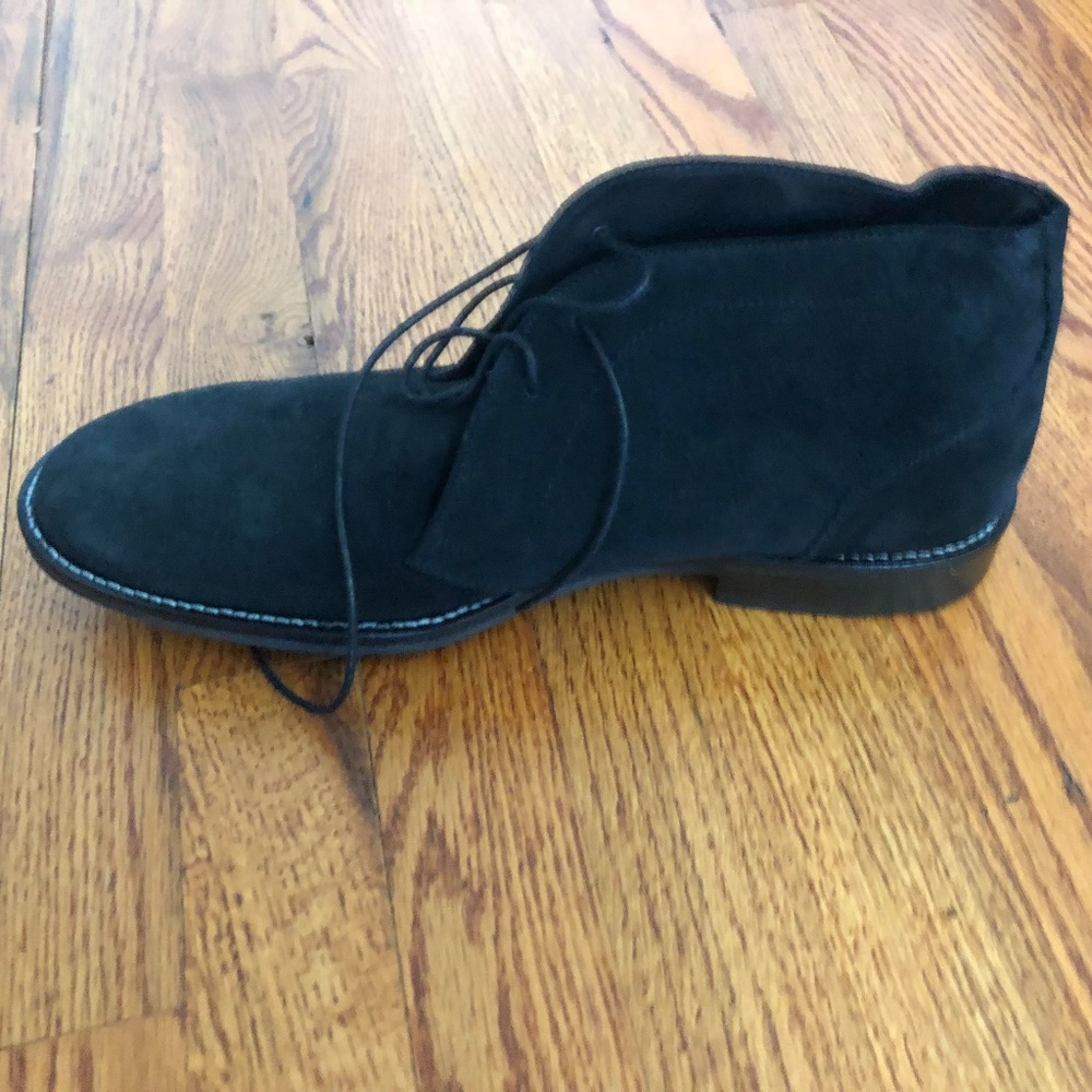 Donald Pinder Suede Chukka